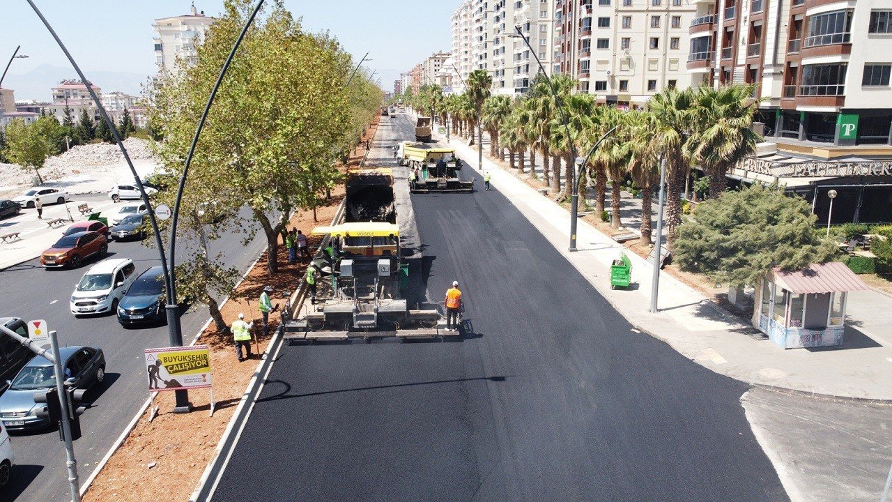 Binevlerde 4. etap asfalt çalışması başladı