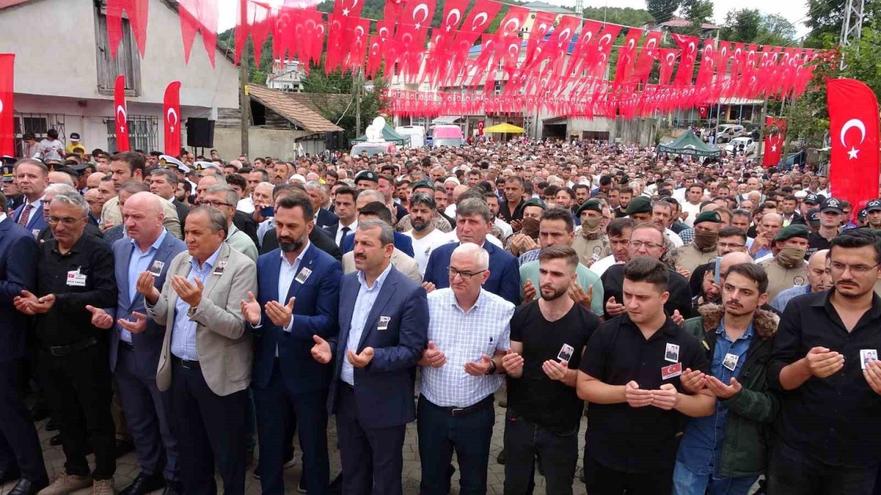 Doğum gününe 3 gün kala şehit olan askere gözyaşı