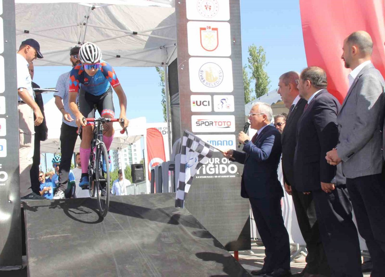 Uluslararası bisiklet turu ’Tour Of Yiğido’ başladı