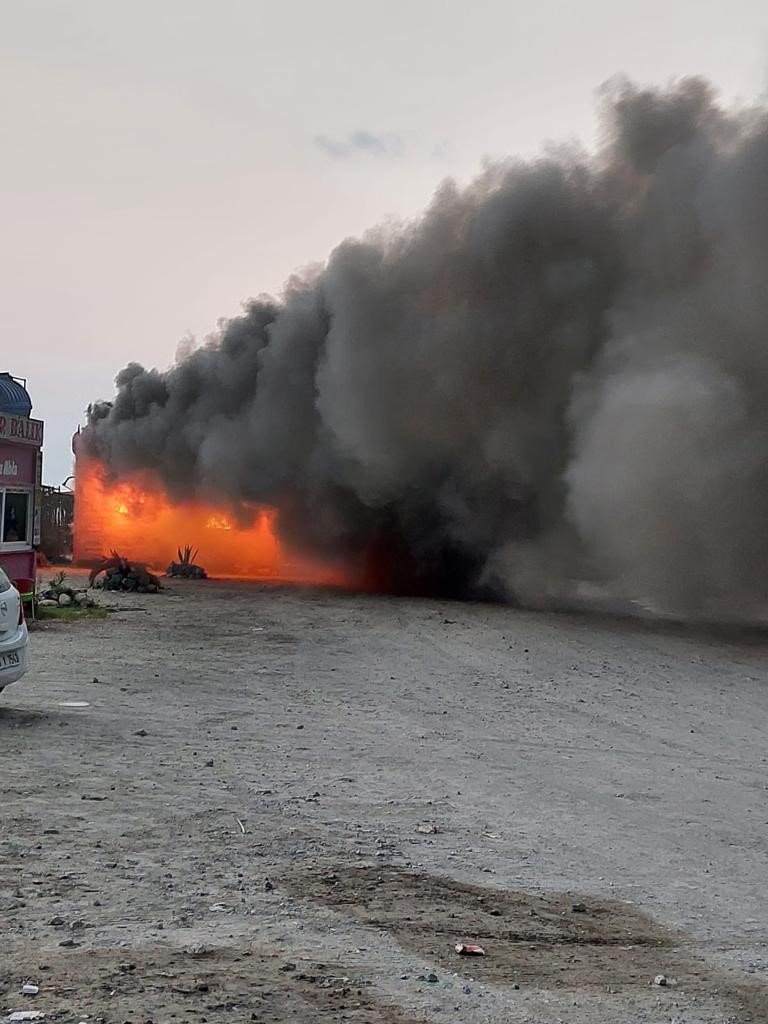 Hatay’da işyeri yangını söndürüldü