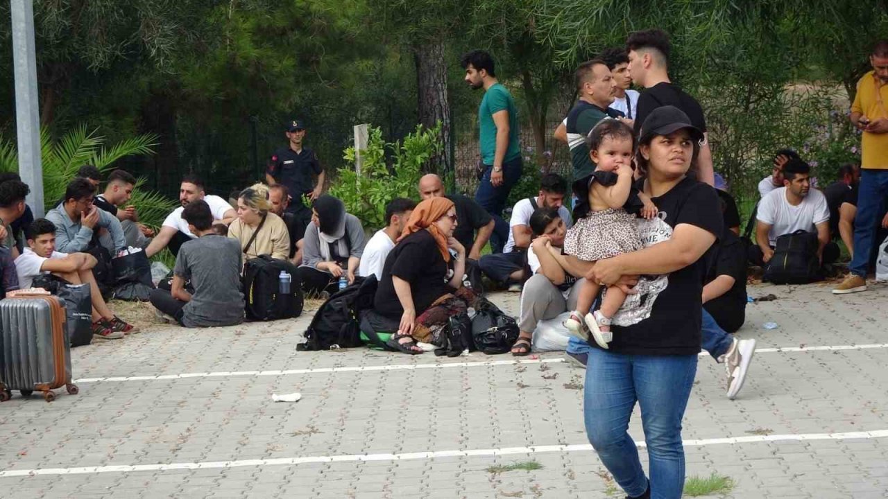 Manavgat’ta yakalanan 270 göçmenle ilgili 2 şüpheli tutuklandı