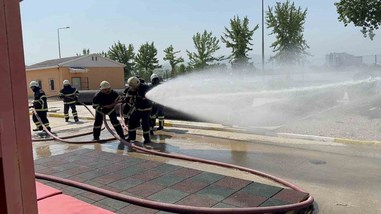 Gerçeği aratmayan eğitim