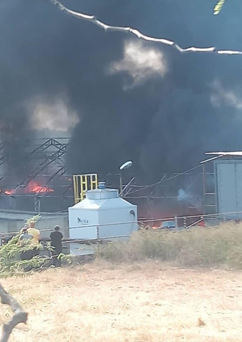 Kocaeli’de boya fabrikasında yangın