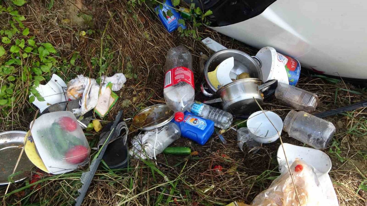 Fındık işçilerini taşıyan minibüs devrildi: 7 yaralı