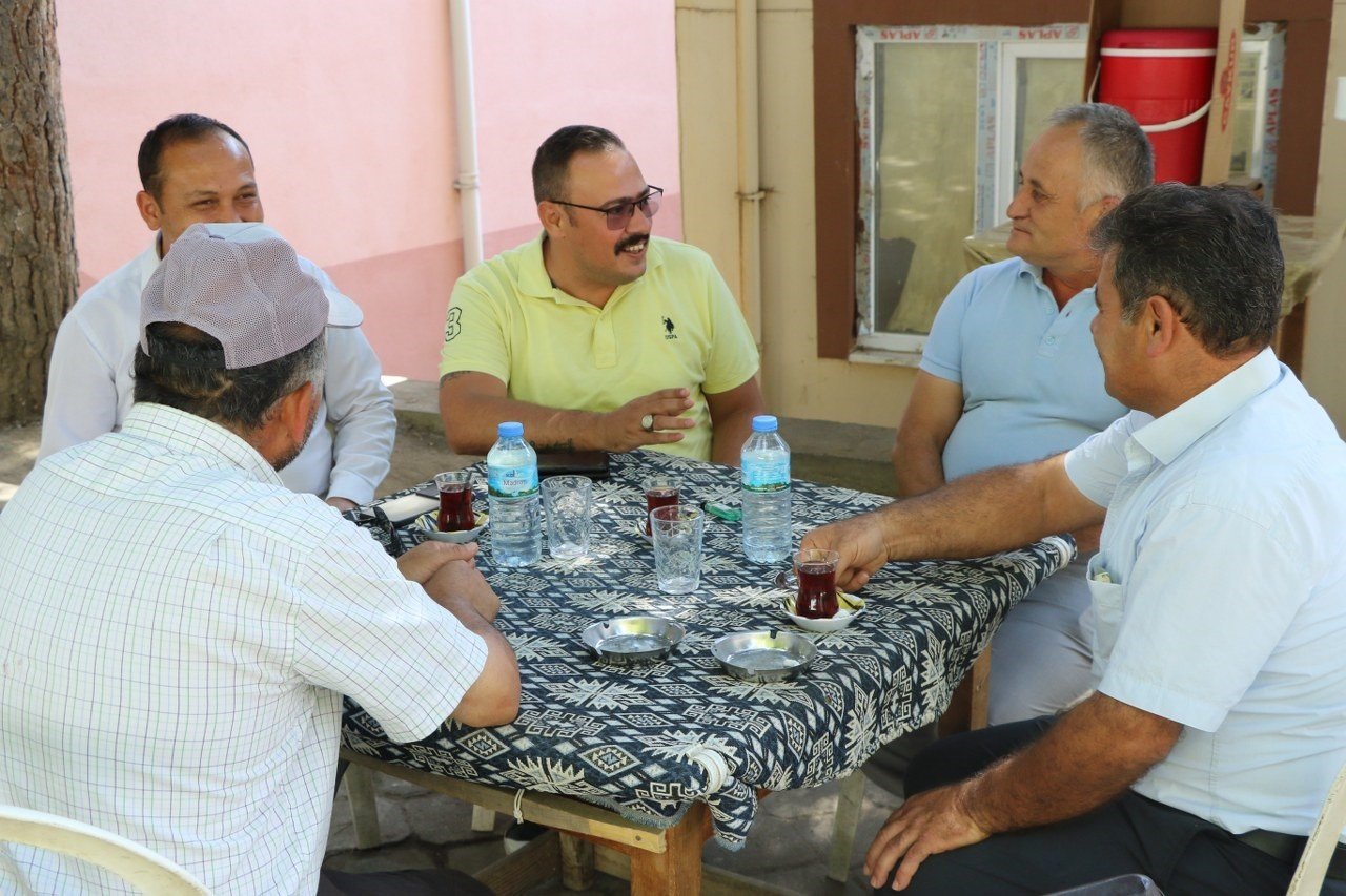 Yol çalışmaları, Gördesli muhtarları sevindirdi