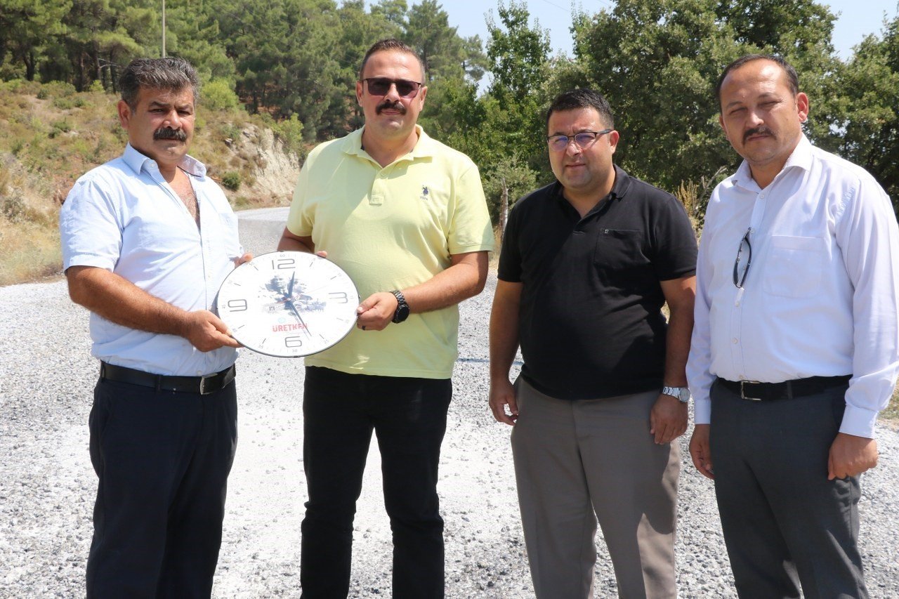 Yol çalışmaları, Gördesli muhtarları sevindirdi