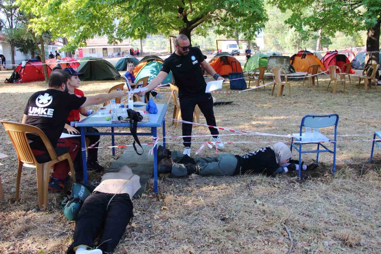 UMKE gönüllülerine komando eğitimi