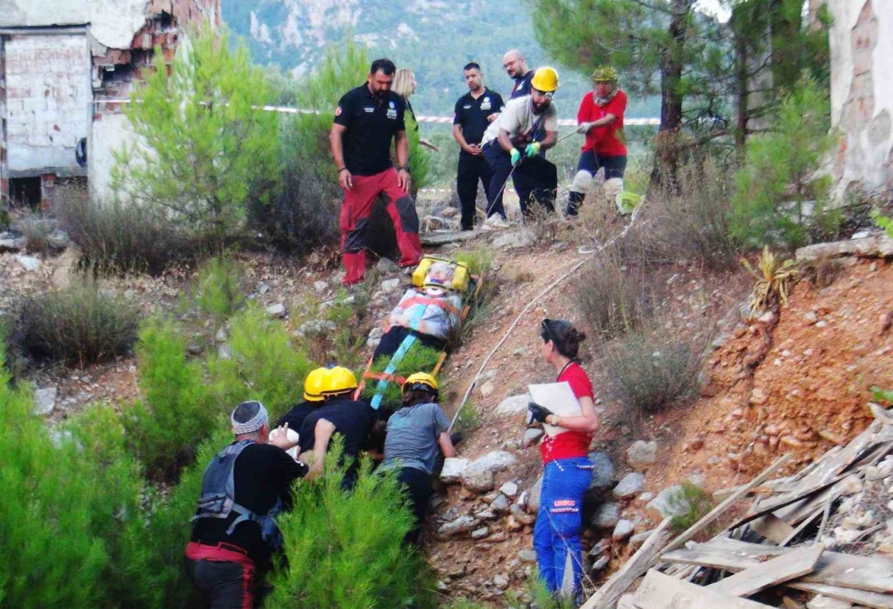 UMKE gönüllülerine komando eğitimi