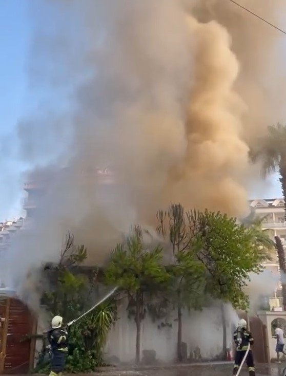 Marmaris’te otelde yangın