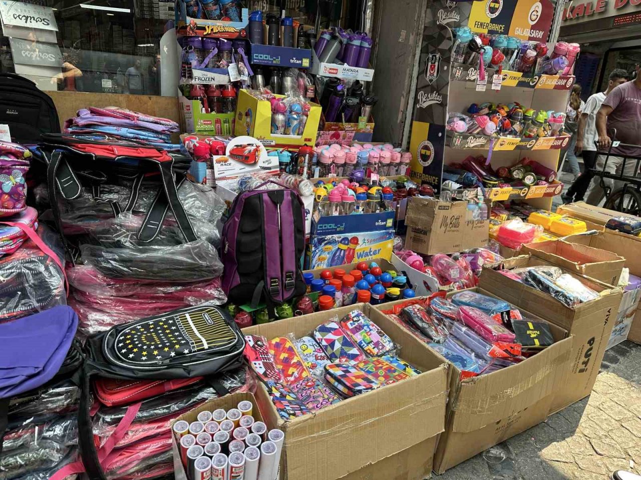 Kırtasiye alışverişlerinde fiyatlar arttı, veliler ikinci ele yöneldi