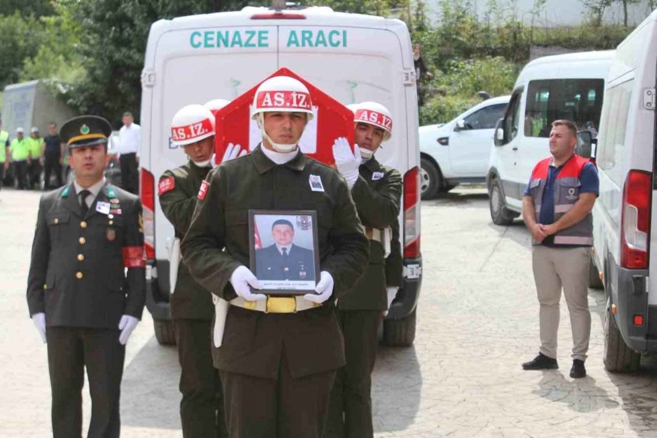 Doğum gününe 3 gün kala şehit olan askere gözyaşı