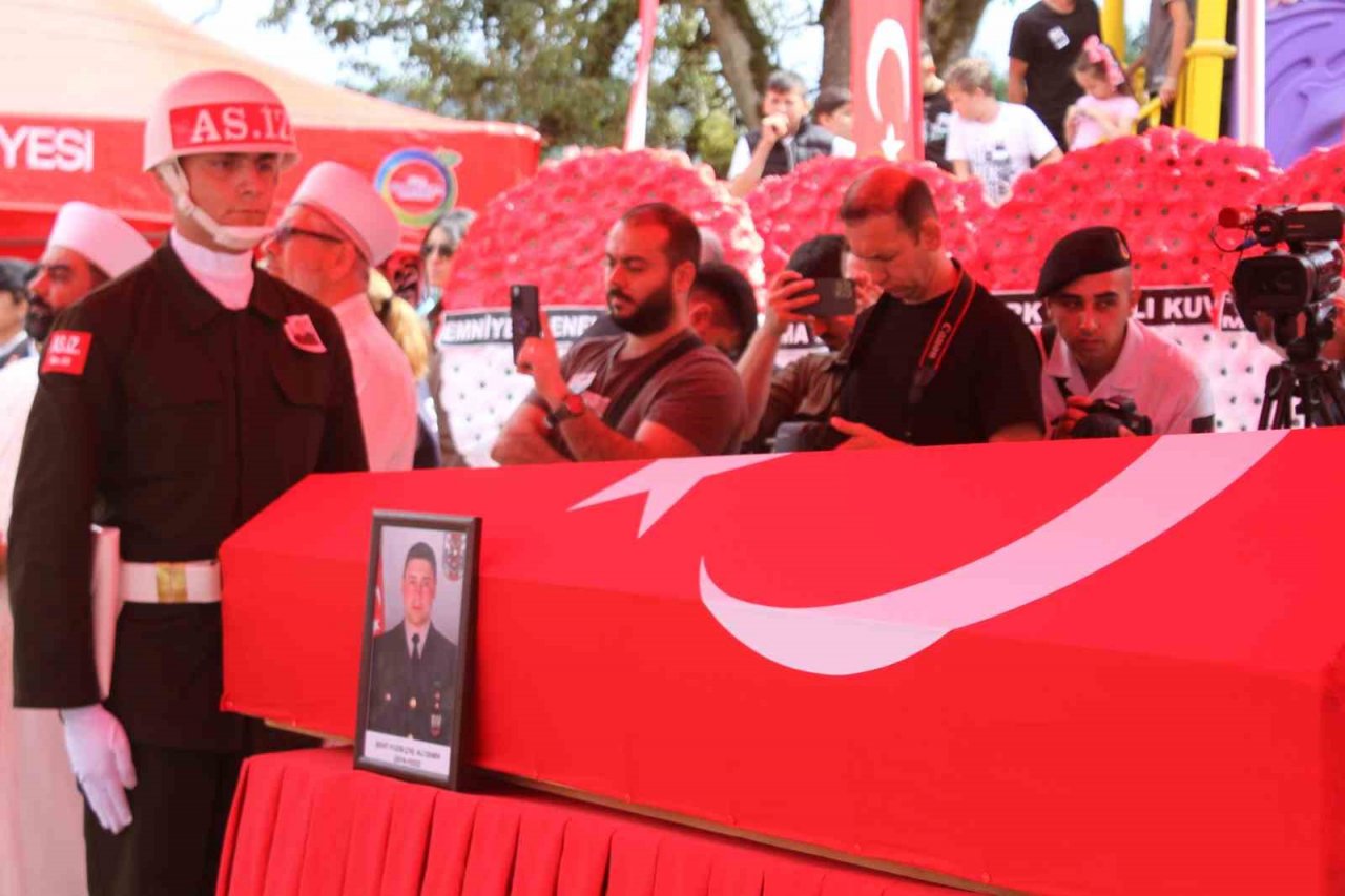 Doğum gününe 3 gün kala şehit olan askere gözyaşı