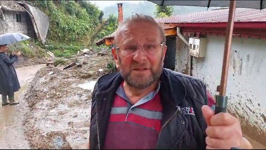 Heyelanda evine toprak dolan vatandaş: "Pencereyi açınca gördüm ki dünya gitmiş"