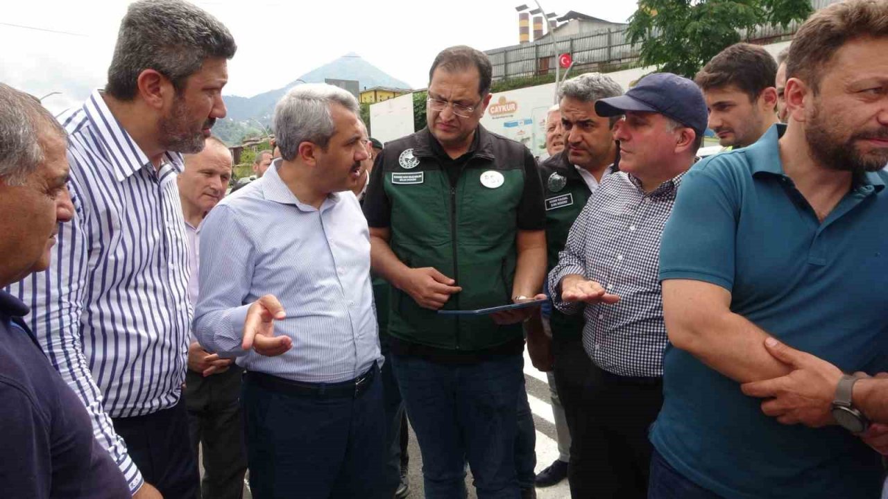 Rize Valisi İhsan Selim Baydaş: “24 saatte düşen yağış miktarı 200 kilogramın üzerinde oldu”