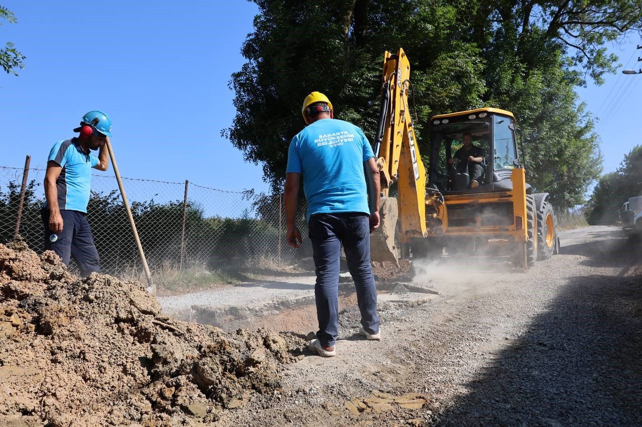 O mahalledeki 4 bin metrelik hat yenileniyor