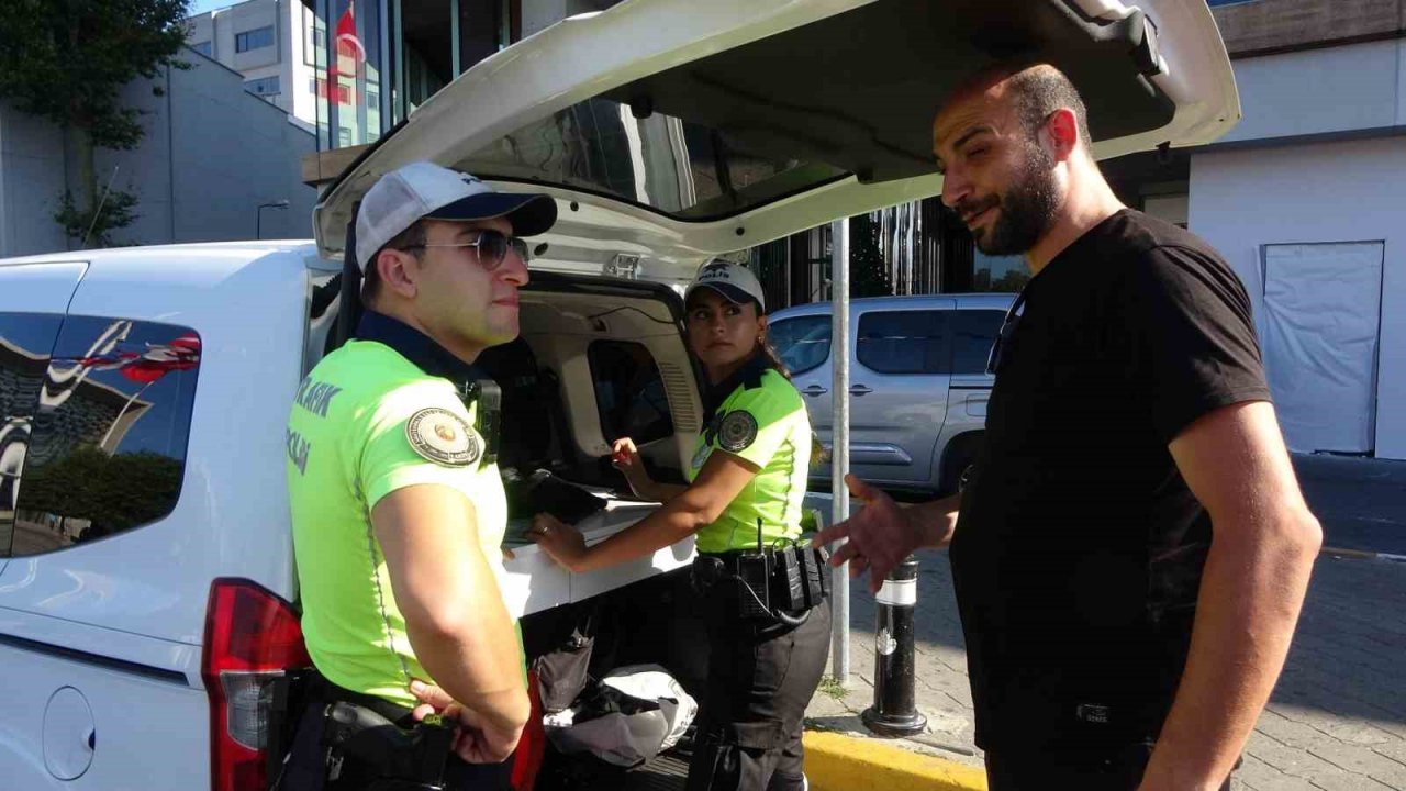 Taksim’de ticari taksi denetimi: Kemer takmayan şoförlere ceza yağdı