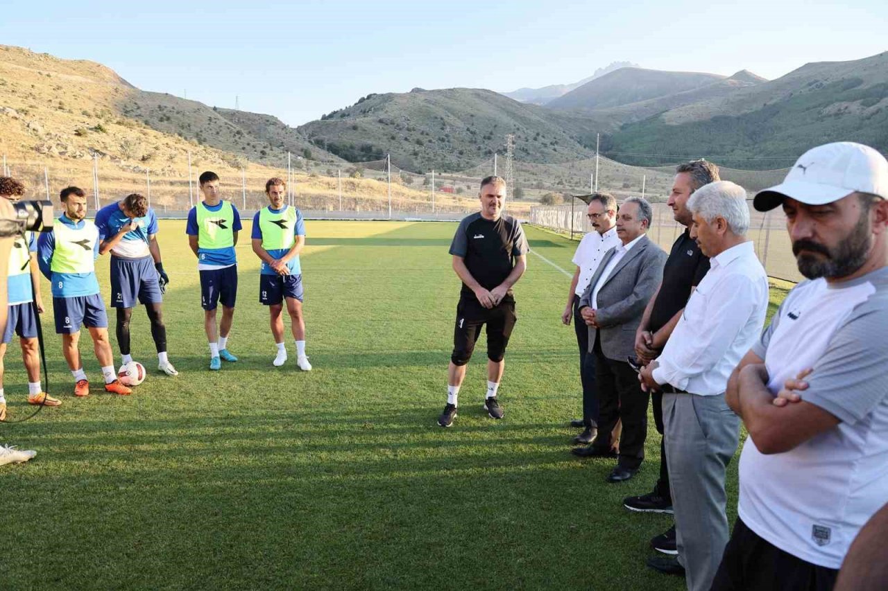 Başkan Yalçın’dan Talasgücü Kampına ziyaret