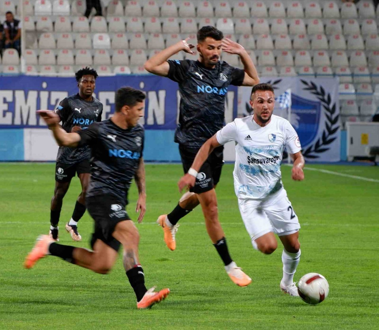 Trendyol 1. Lig: Erzurumspor FK: 1 - Manisa FK: 2