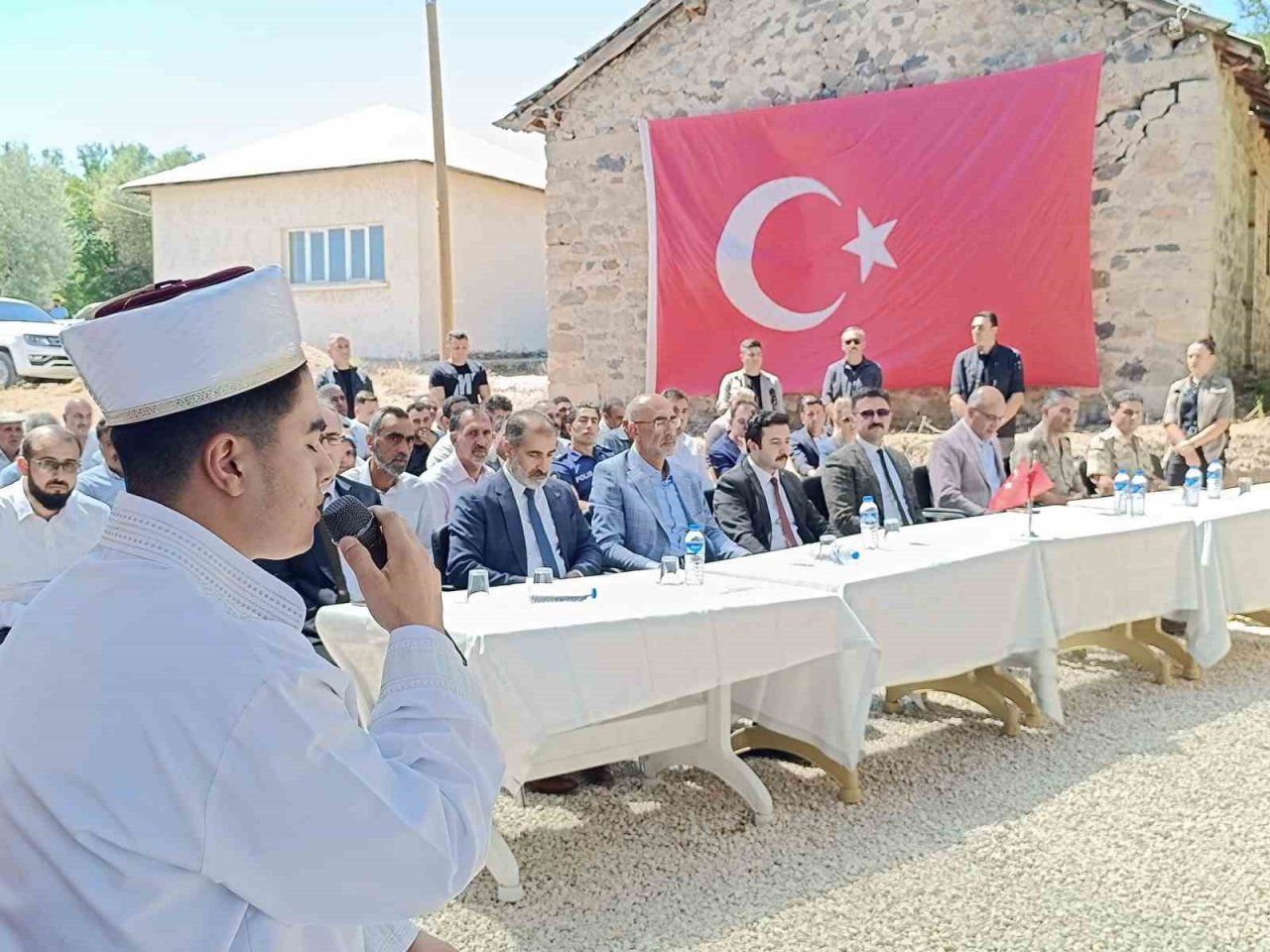 Akçapınar Cami dualarla açıldı