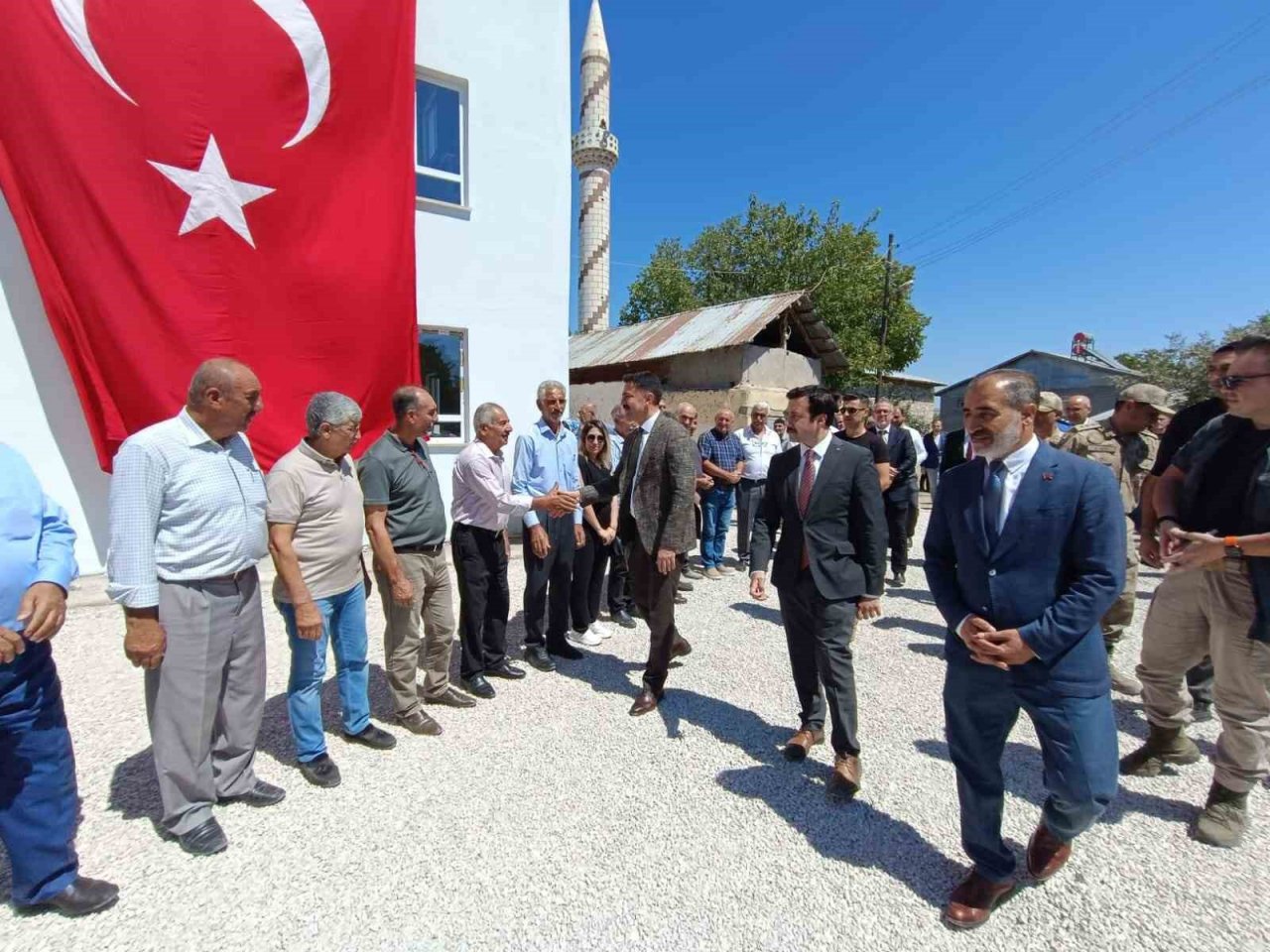 Akçapınar Cami dualarla açıldı