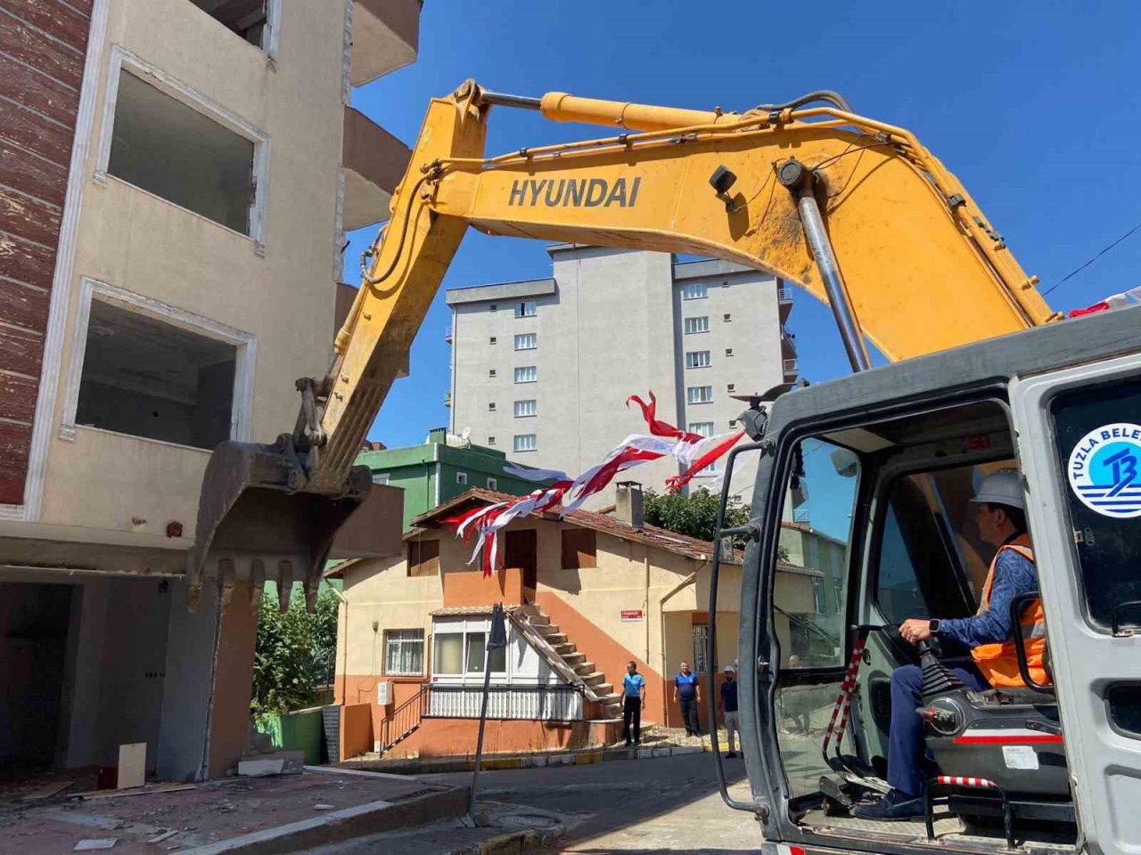 Tuzla Belediye Başkanı Şadi Yazıcı: "İmamoğlu gündemimiz değil, depreme dayanıklı binalar yapıyoruz"