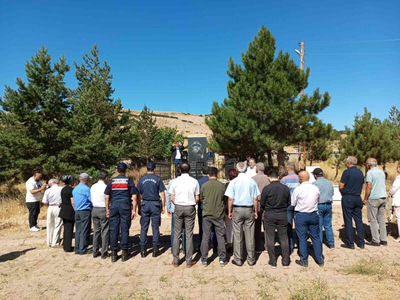 Dünyaca ünlü Halk Ozanı Aşık Veysel mezarı başında anıldı