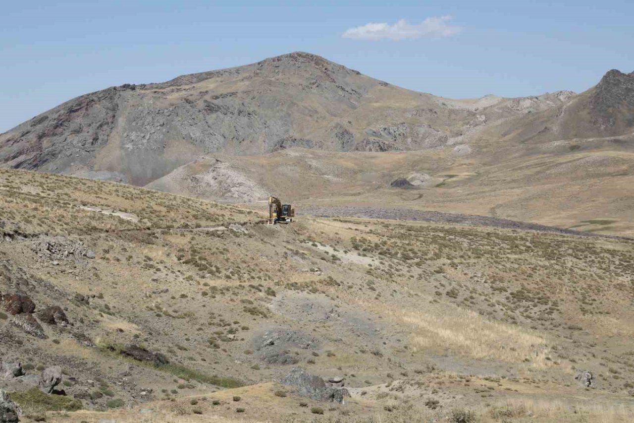 Asırlık kanal yeniden suyla buluştu