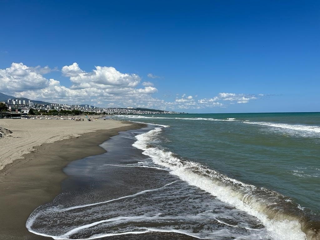 Samsun’da 3 kişi boğulma tehlikesi geçirdi