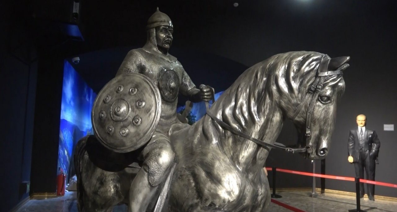 Malazgirt’te Urartu dönemine ait yazıtlar keşfedildi