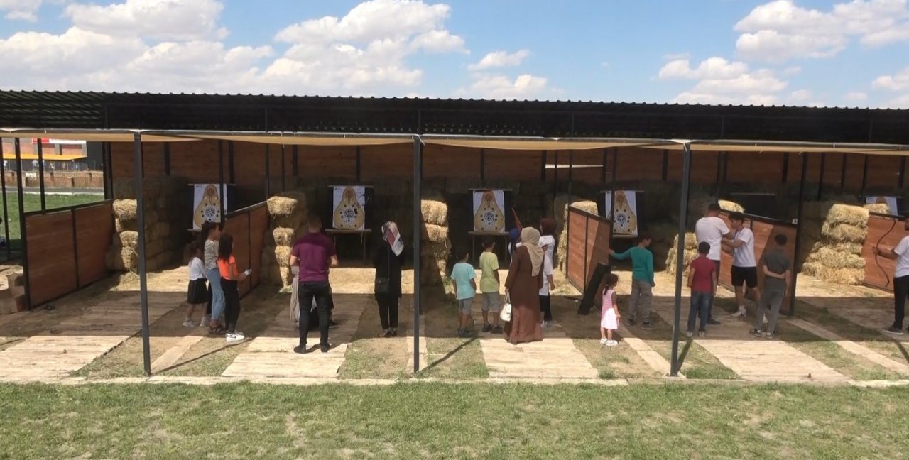 Muş’ta Malazgirt Zaferi’nin 952. yıl dönümü coşkusu yaşanıyor