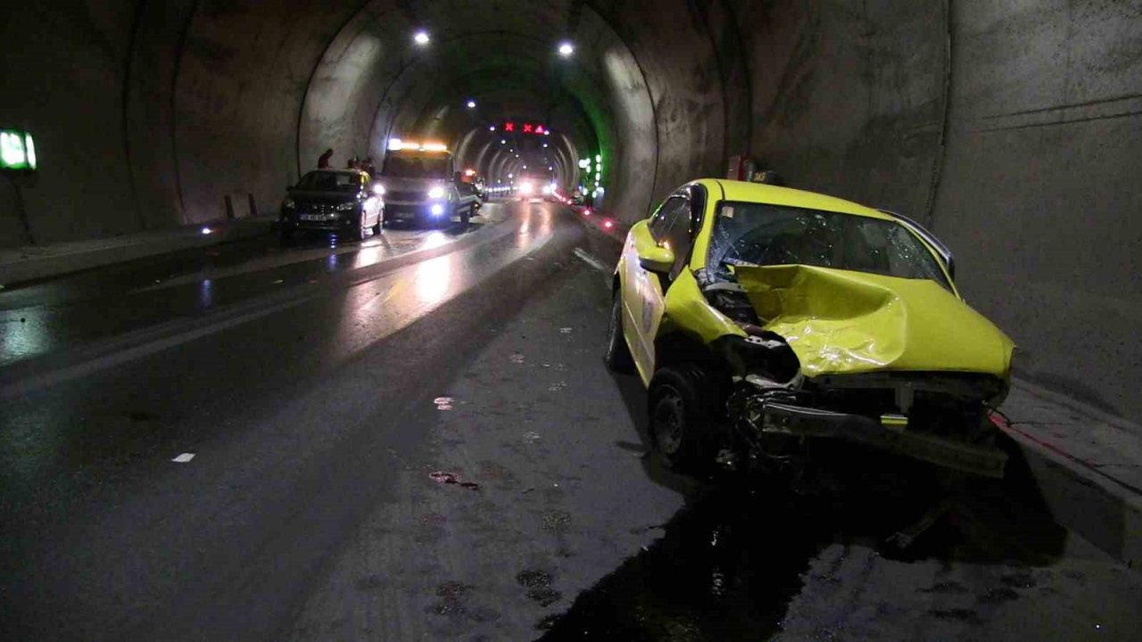 Cankurtaran Tünelinde kaza: 1 yaralı