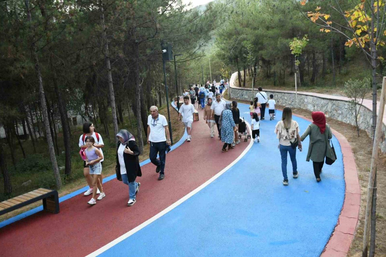 30 milyon liradan fazla harcama yapılan Çamlık Kent Ormanı yeniden hizmete açıldı