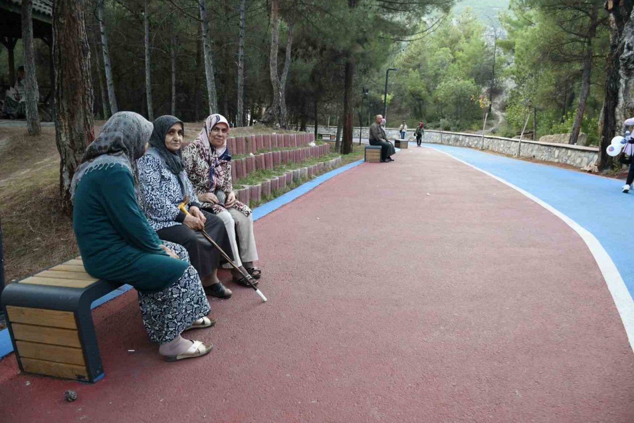 30 milyon liradan fazla harcama yapılan Çamlık Kent Ormanı yeniden hizmete açıldı