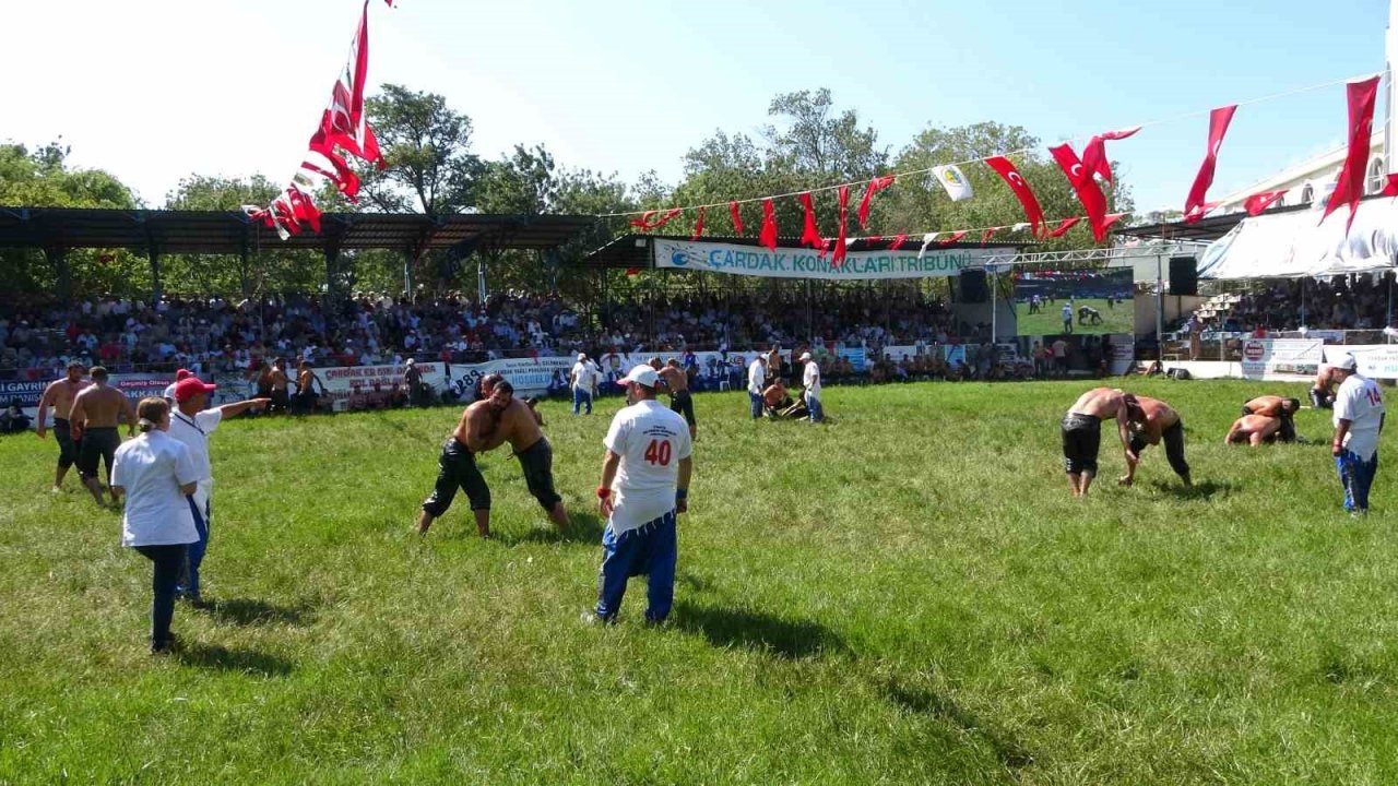 289. Geleneksel Çardak Yağlı Pehlivan Güreşleri’nde başpehlivan Nedim Gürel oldu