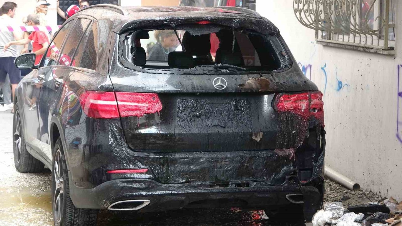 Hurdalarda çıkan yangında 3 daire ve 1 araba hasar gördü