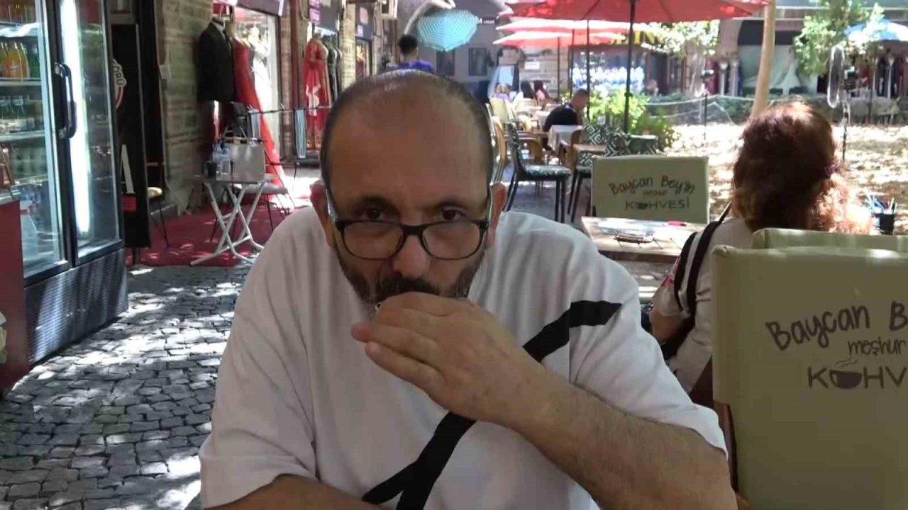 Cezve yerine fincanda pişirilen ‘İsli Kahve’ kültürü tarihi handa devam ediyor