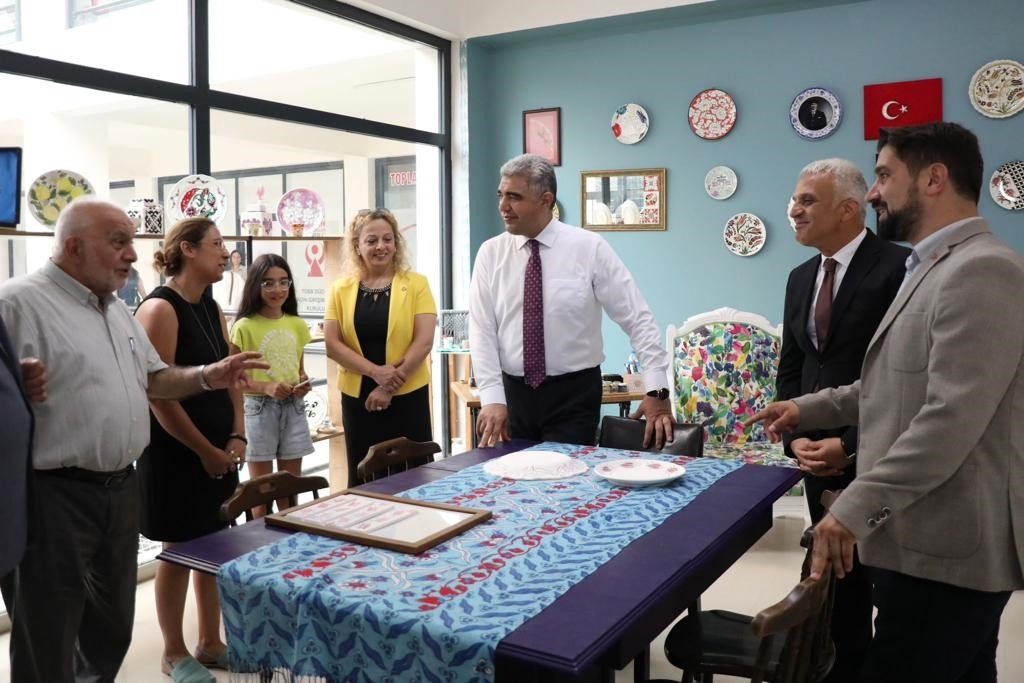 Vali Aslan “Ekonomimize de önemli katkılar sağlıyor”