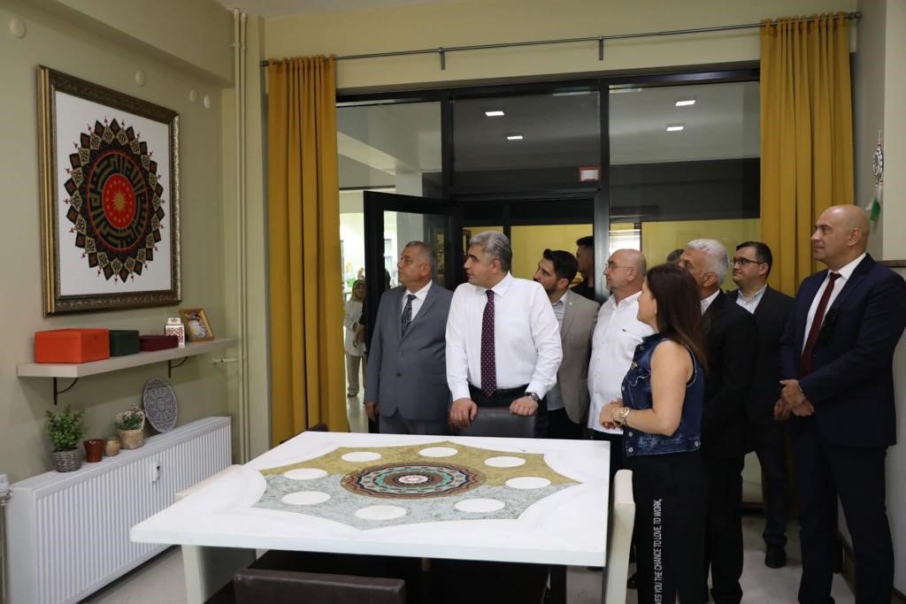 Vali Aslan “Ekonomimize de önemli katkılar sağlıyor”