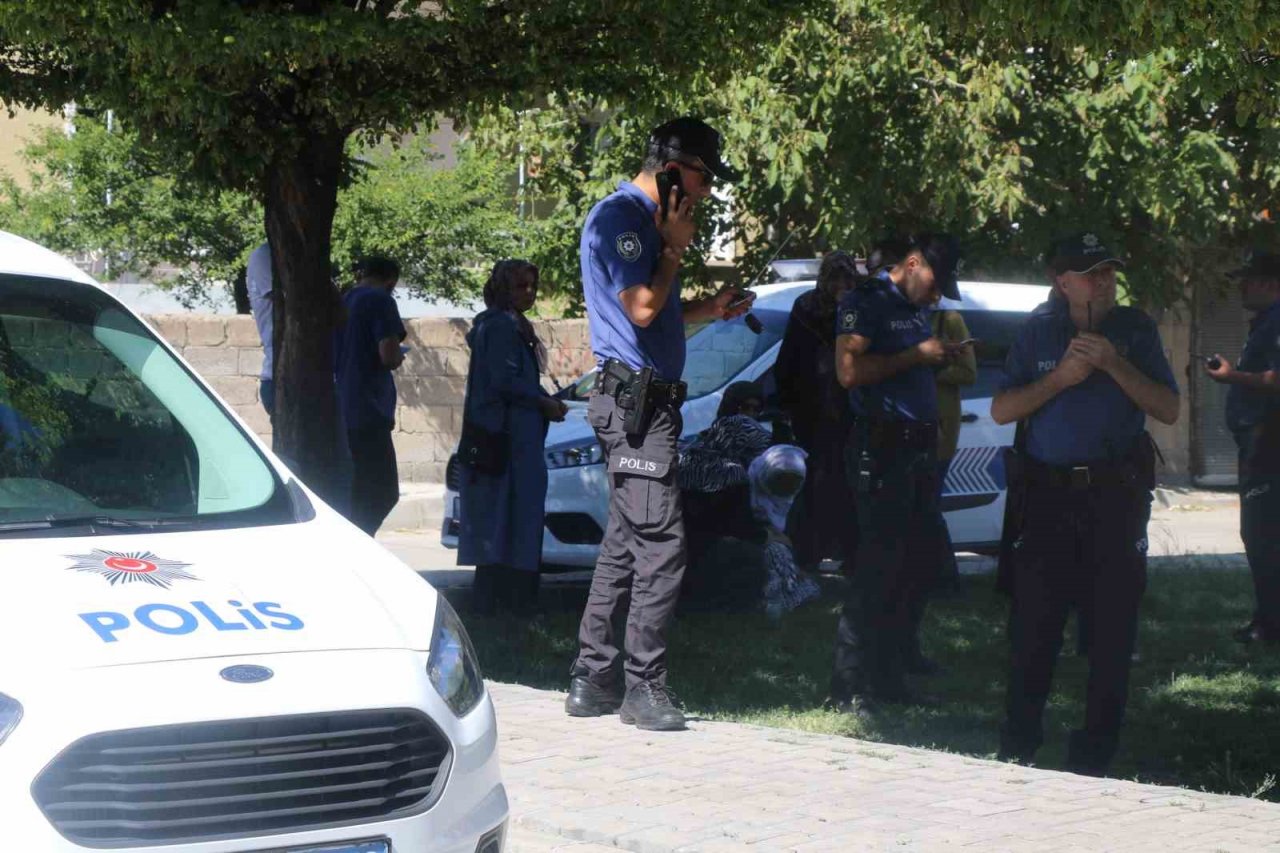 Erzincan’da parkta şüpheli ölüm