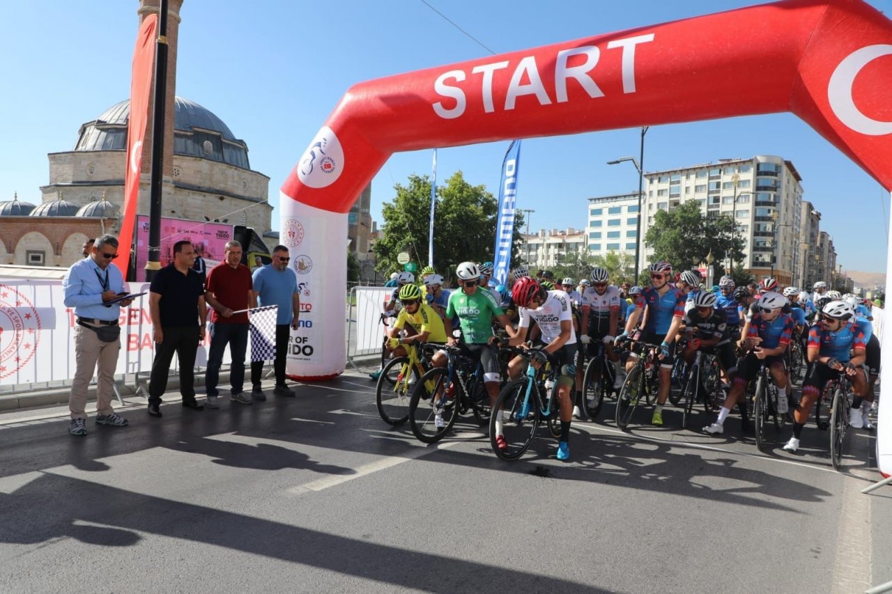 Uluslararası bisiklet turu ’Tour Of Yiğido’nun Sivas Altınkale etabı tamamlandı