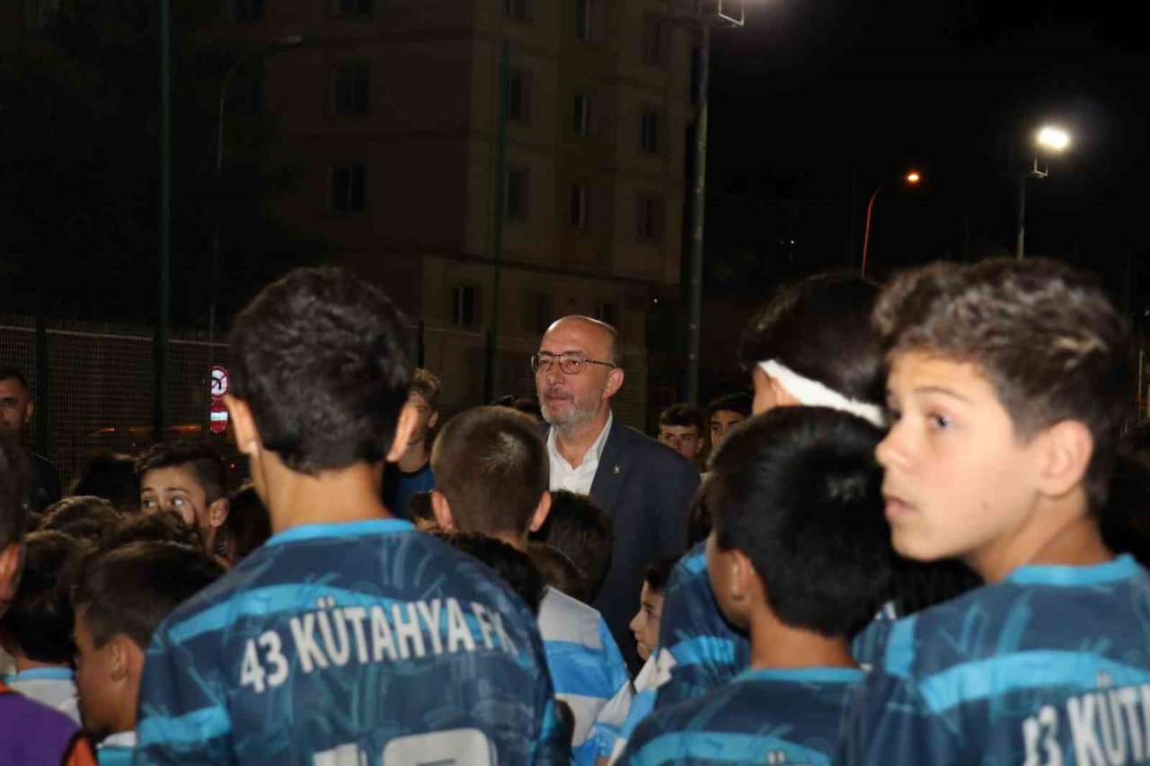 İl Başkanı Önsay,” Türkiye Yüzyılının müjdecisi gençlerimize güveniyoruz”