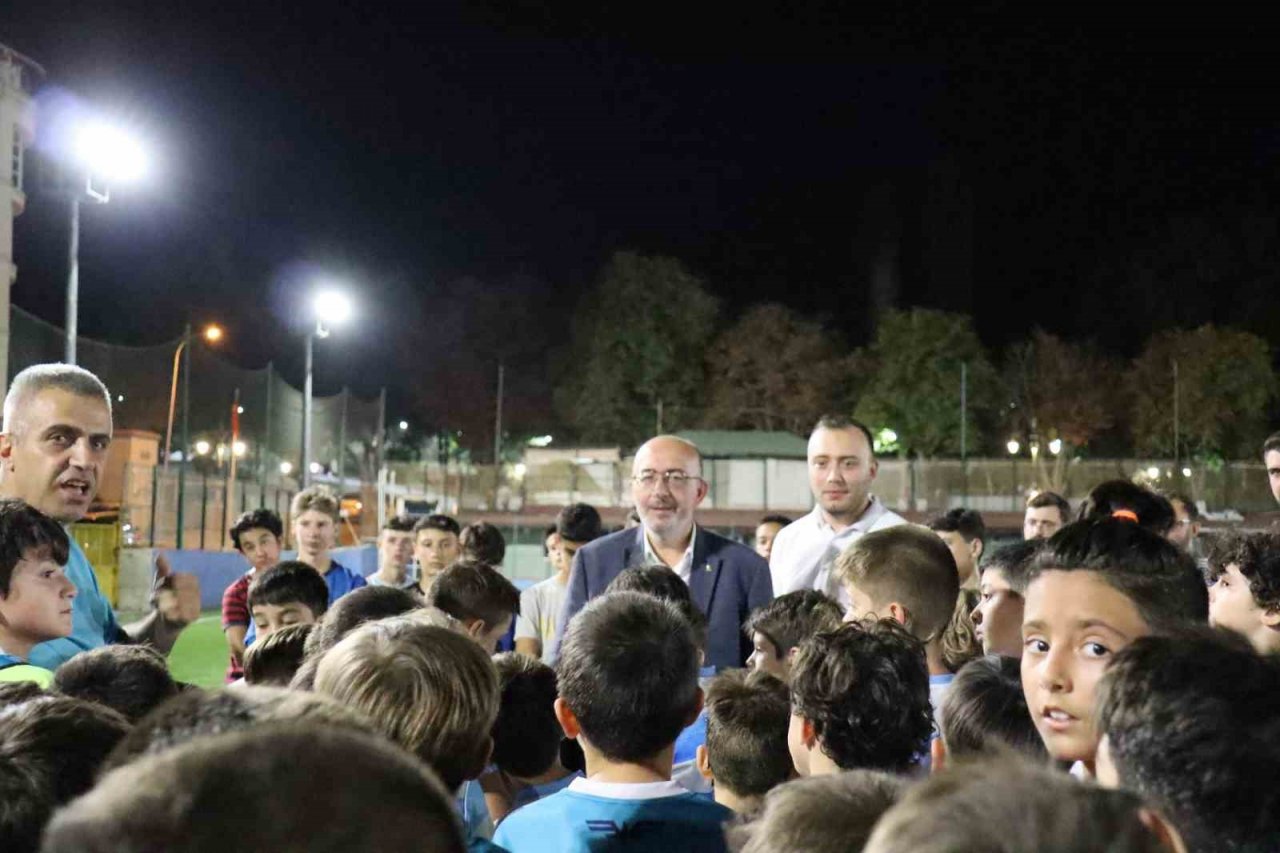 İl Başkanı Önsay,” Türkiye Yüzyılının müjdecisi gençlerimize güveniyoruz”