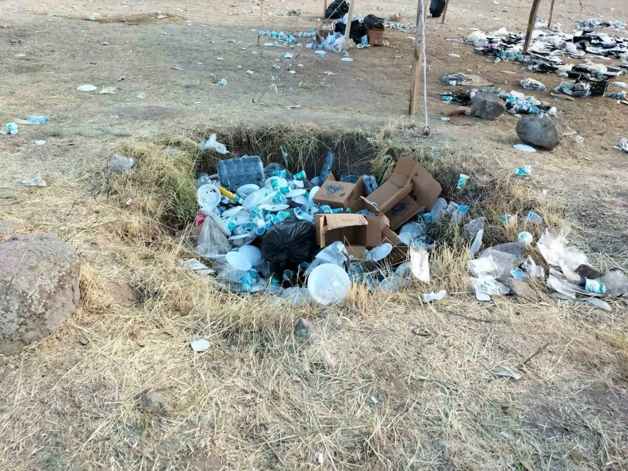 İYİ Parti’nin programı sonrası çevre kirliliği tepkiye neden oldu