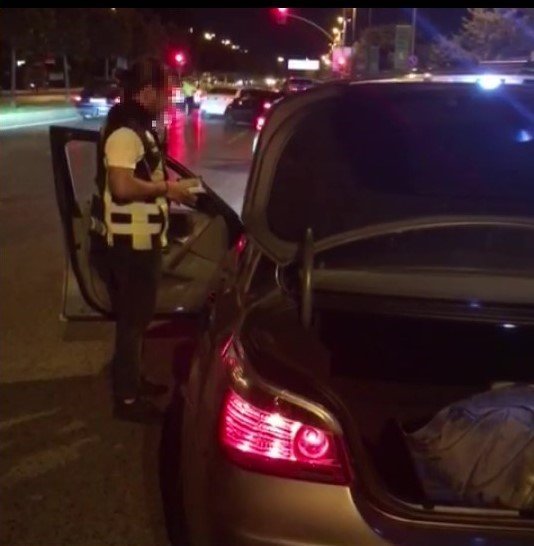 Kadıköy’de denetimlerde 580 araç kontrol edildi, 214 bin TL ceza kesildi