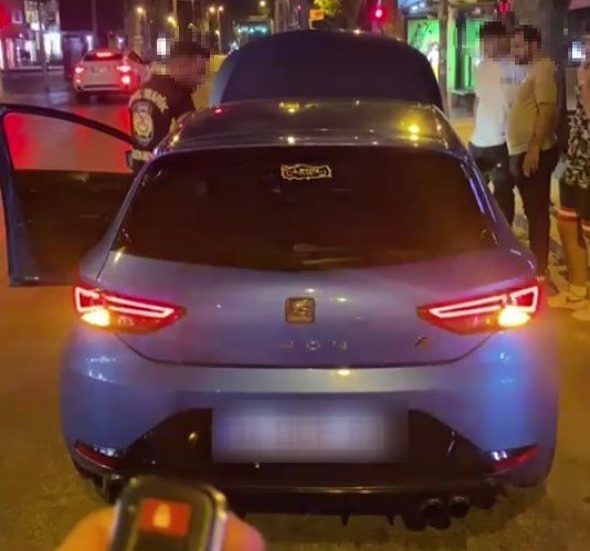 Kadıköy’de denetimlerde 580 araç kontrol edildi, 214 bin TL ceza kesildi