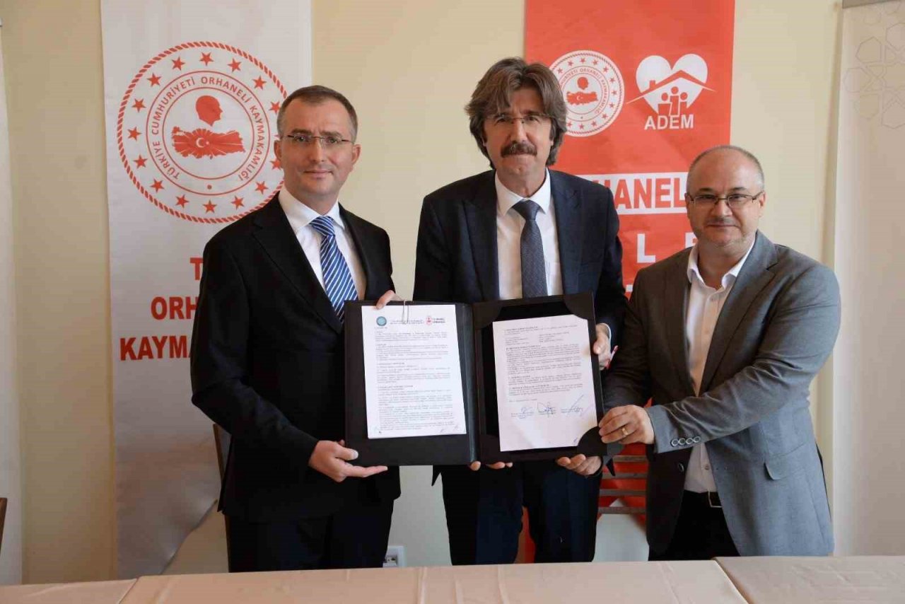 Tarihi taş mektep canlanıyor