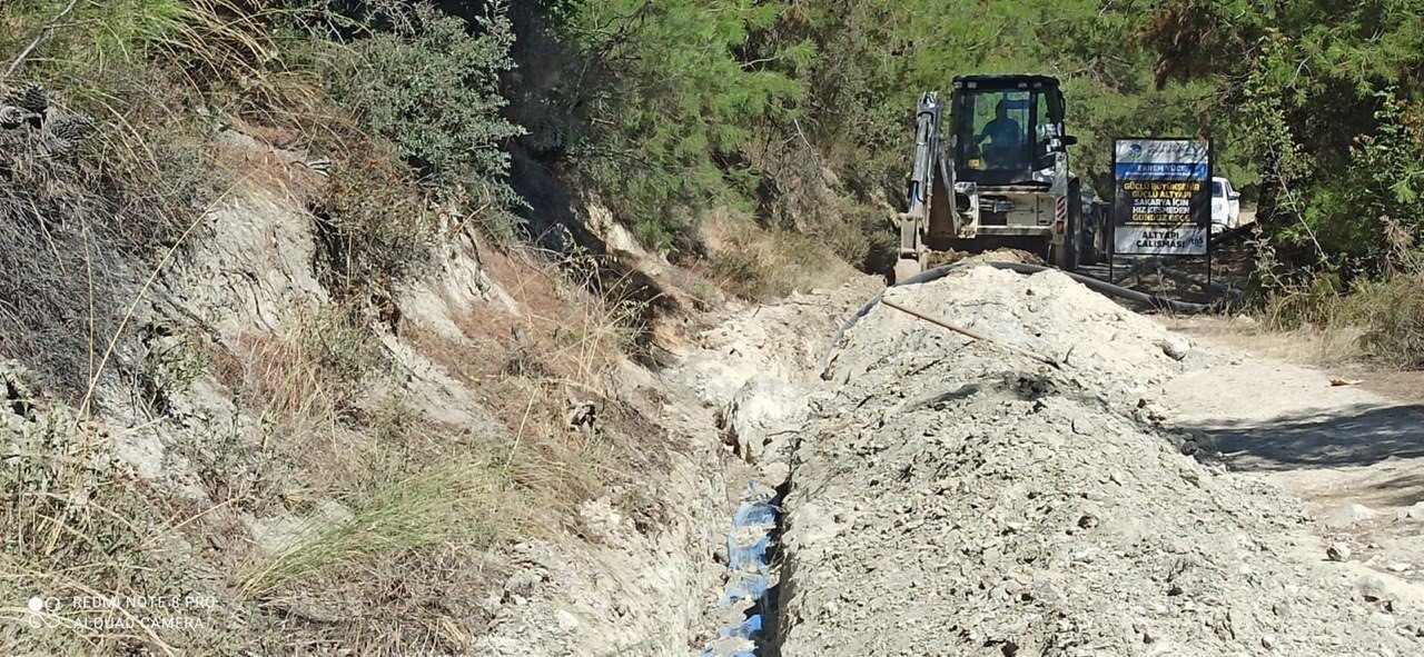 O mahalledeki içme suyu sıkıntıları çözüme kavuşuyor