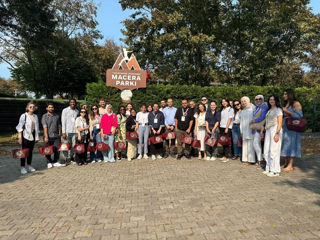 18 ülkeden 21 genç, Sakarya Büyükşehir’in örnek projelerini tanıdı