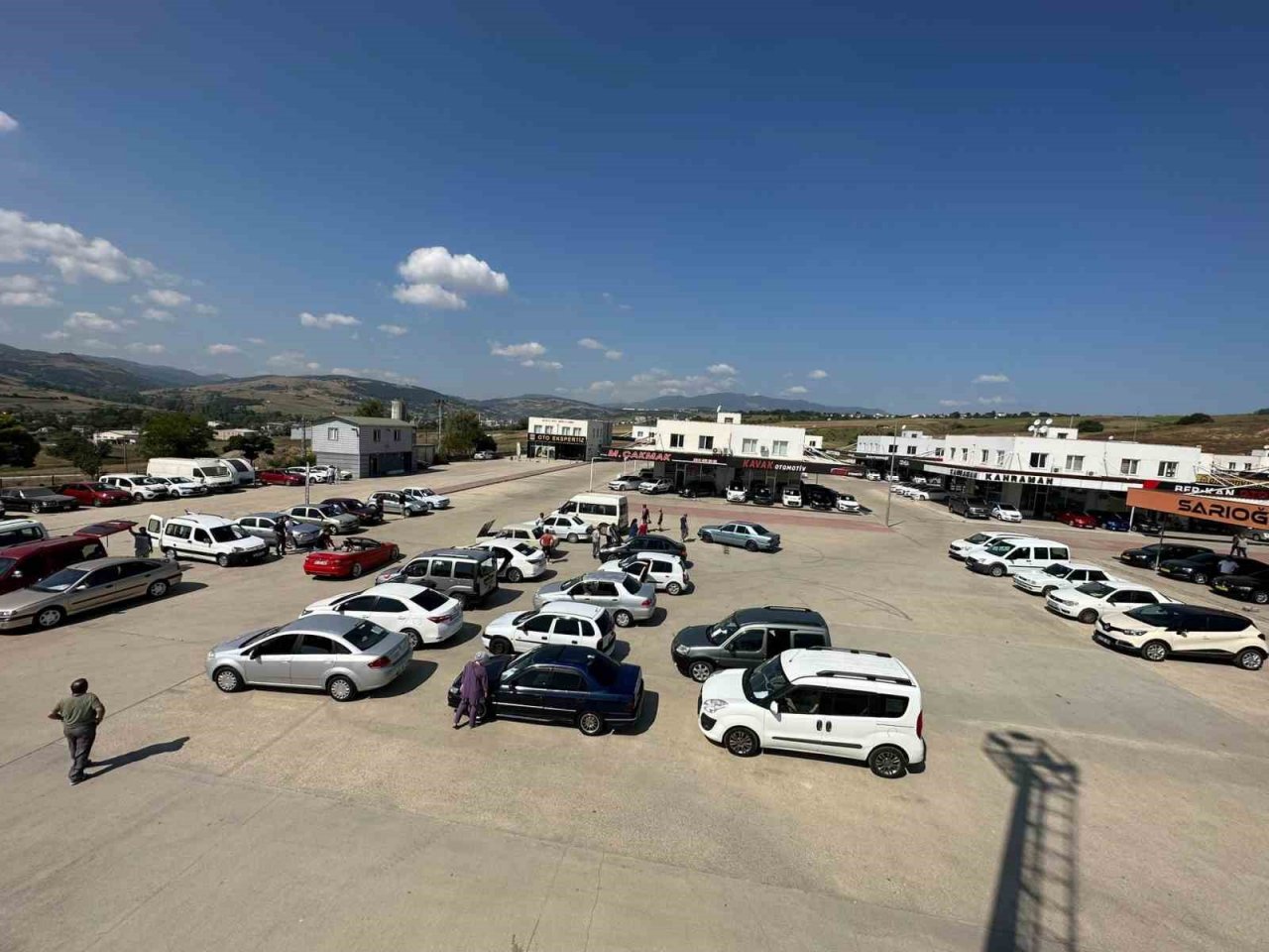 İkinci el oto pazarı eski günlerini arıyor