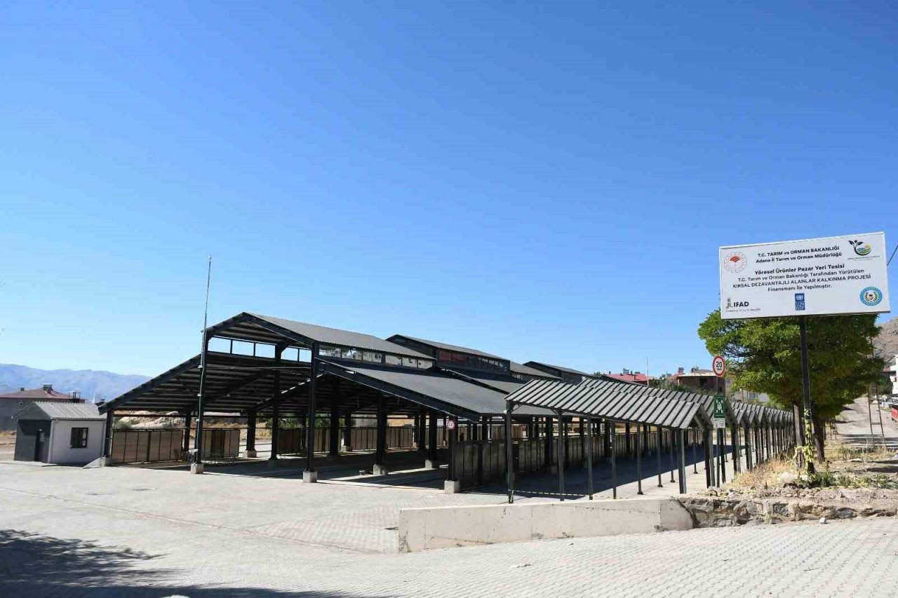 Tufanbeyli’de köy pazarının pazarcıları kurayla belirlendi